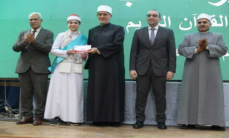 مفتي الجمهورية: جميع المشاركين في مسابقات حفظ القرآن فائزون بالتكريم الإلهي 1 مفتي الجمهورية