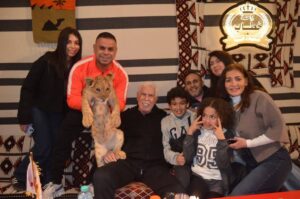 ظهور غير تقليدي لـ حسن شحاتة مع أسد خلال جلسة إفطار في واحة خطاب 2 IMG 20260317 WA0036 632 110528