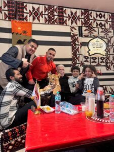 ظهور غير تقليدي لـ حسن شحاتة مع أسد خلال جلسة إفطار في واحة خطاب 3 IMG 20260317 WA0041 632 110529