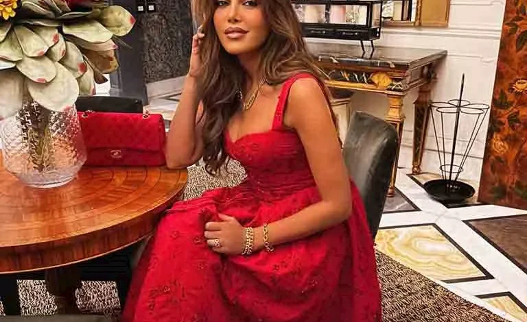 ريهام حجاج تخطف الأنظار بفستان أحمر أنيق وعبير صبري 1 2026 6 12 12 11 0 866