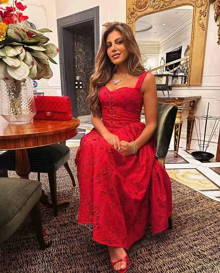ريهام حجاج تخطف الأنظار بفستان أحمر أنيق وعبير صبري 2 2026 6 12 12 11 2 648